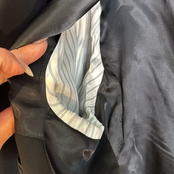 23 inches pit to pit length 31 inches maybe line jacket - Picture 10 of 13